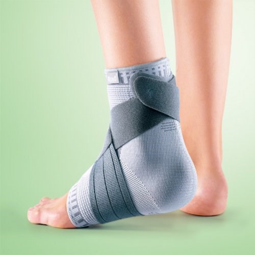 Бандаж на голеностопный сустав 2909 OPPO с ремнем восьмерка 2909