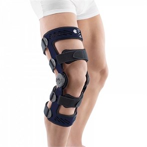 {{photo.Alt || photo.Description || 'Ортез на коленный сустав с шарнирами BAUERFEIND (брейс) 1102 (12146140) SecuTec Genu регулирующий угол сгибания\разгибания'}}